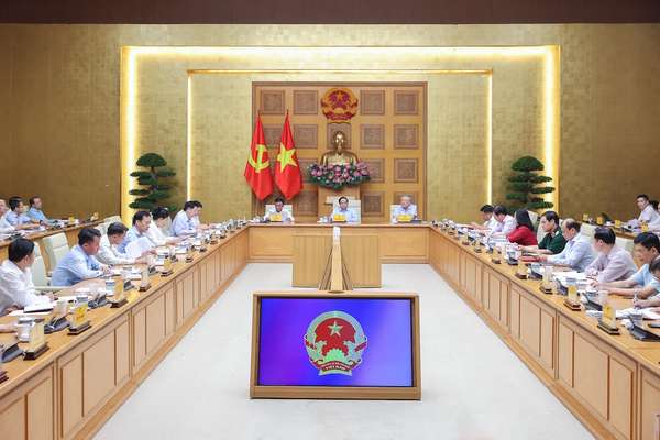 Thủ tướng: Khẩn trương hoàn thiện, trình Bộ Chính trị hai nghị quyết đột phá về giáo dục – đào tạo và chăm sóc sức khỏe nhân dân- Ảnh 1.