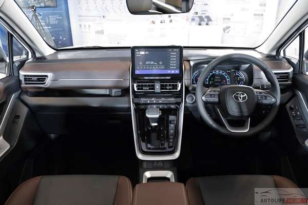 Toyota Innova 2023 sắp cập bến Việt Nam với 3 phiên bản