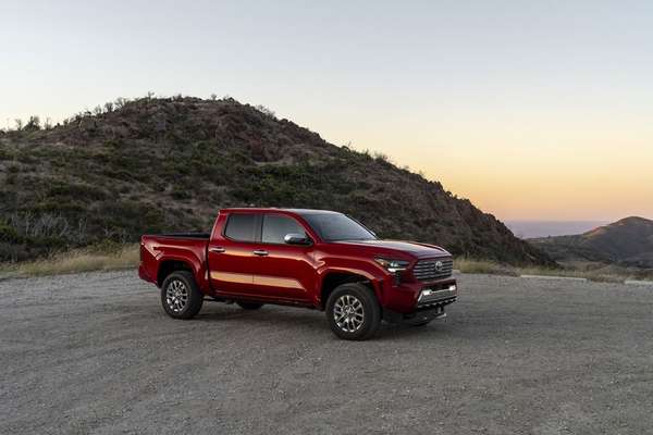 Toyota Tacoma 2024: Bán tải 