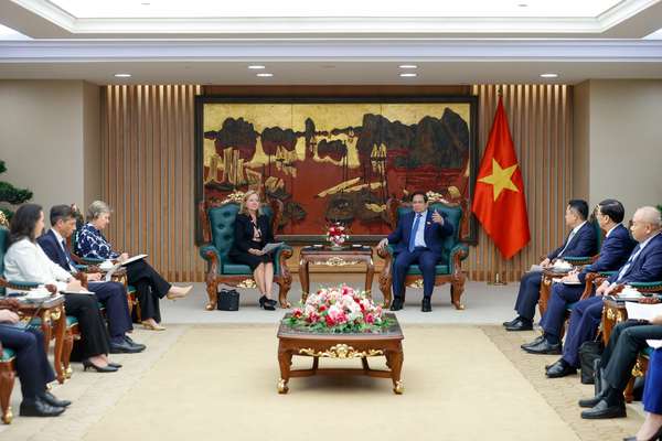 Thủ tướng đề nghị WB tiếp tục hỗ trợ Việt Nam 'làm giàu', xây dựng hạ tầng chiến lược- Ảnh 3. Thủ tướng đề nghị WB tiếp tục hỗ trợ Việt Nam 'làm giàu', xây dựng hạ tầng chiến lược- Ảnh 3.