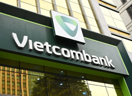 Có 300 triệu đồng gửi tiết kiệm tại Vietcombank, hưởng lãi ra sao?