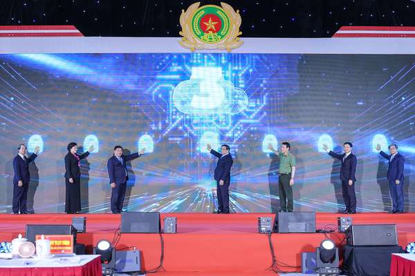 Thủ tướng: Trình cơ chế đột phá trong sáng tạo, khai thác dữ liệu trở thành trung tâm của nền kinh tế- Ảnh 7.