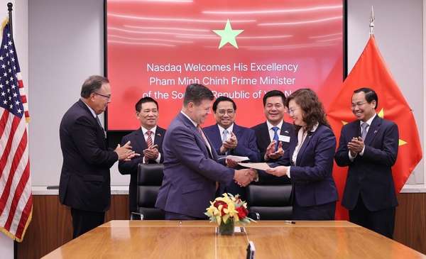Thủ tướng Phạm Minh Chính đề nghị Nasdaq tăng cường hợp tác với UBCKNN