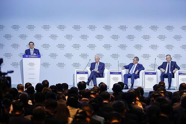 Thủ tướng Phạm Minh Chính phát biểu tại Phiên khai mạc toàn thể Hội nghị WEF Đại Liên 2024 - Ảnh: VGP/Nhật Bắc