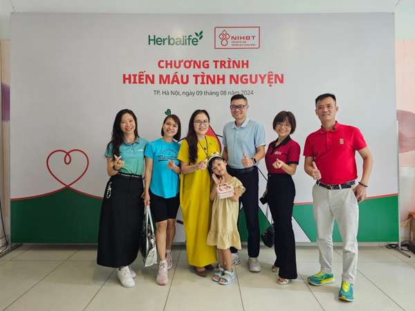 Ảnh: Các thành viên Herbalife đồng hành cùng chương trình hiến máu tình nguyện 