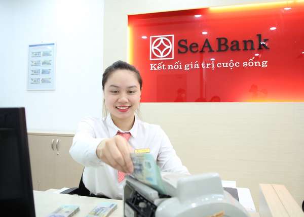 2 lãnh đạo SeABank hoàn tất bán ra cổ phiếu