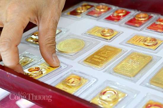 Giá vàng trong nước bật tăng 650 ngàn, vàng SJC vượt 81 triệu đồng/lượng