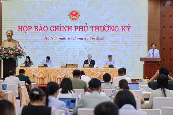 họp báo chính phủ tháng 7