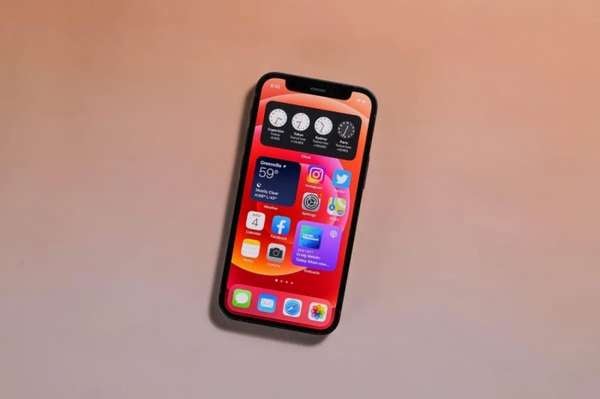 iphone.jpg