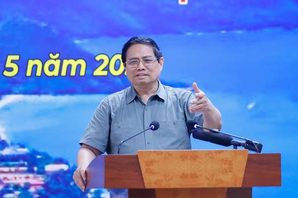 Thủ tướng: Thần tốc, táo bạo xây dựng Côn Đảo sáng, xanh, sạch, đẹp, hiện đại, tầm cỡ quốc tế và bảo đảm an ninh quốc phòng- Ảnh 4. Thủ tướng: Thần tốc, táo bạo xây dựng Côn Đảo sáng, xanh, sạch, đẹp, hiện đại, tầm cỡ quốc tế và bảo đảm an ninh quốc phòng- Ảnh 4.