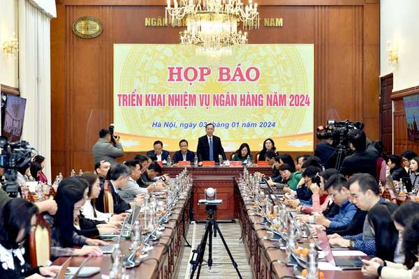 Sáng nay (3/1), tại Hà Nội đã diễn ra cuộc họp báo triển khai nhiệm vụ ngành Ngân hàng năm 2024.