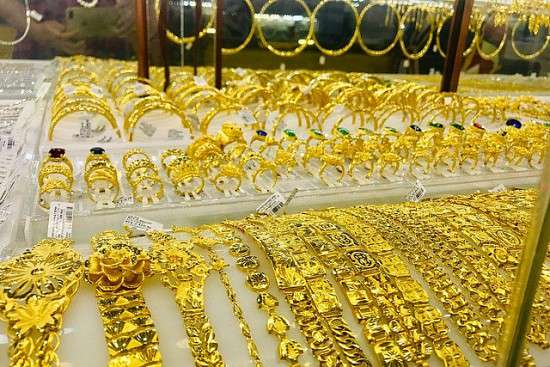 Điểm tin kinh tế - thị trường ngày 28/3/2024: Giá vàng nhẫn và vàng miếng đều tăng cao