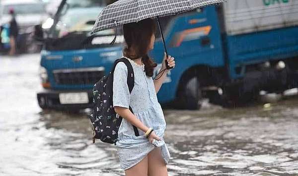 Thủy kích - Khắc tinh mùa mưa bão của ô tô