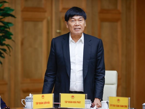 Ông Trần Đình Long 