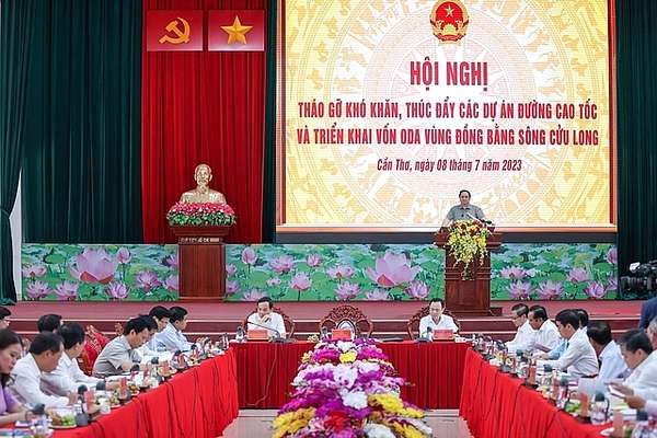 Thủ tướng Phạm Minh Chính chủ trì hội nghị về tháo gỡ khó khăn, thúc đẩy các dự án cao tốc và triển khai các dự án ODA vùng ĐBSCL - Ảnh: VGP/Nhật Bắc
