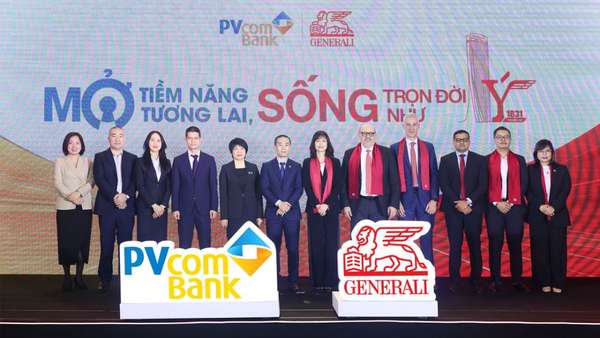 Đại diện Generali Việt Nam và PVcomBank ký kết hợp tác chiến lược phân phối sản phẩm bảo hiểm