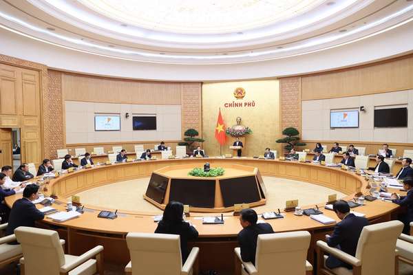 Thủ tướng Chính phủ Phạm Minh Chính chủ trì Phiên họp chuyên đề về xây dựng pháp luật tháng 12/2023