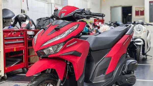 Một mẫu xe máy tay ga Honda giảm giá cực sốc: Đã rẻ còn có quà 