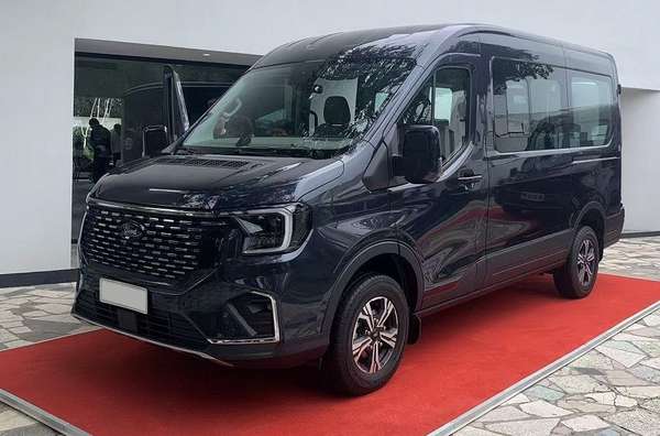 Ford Transit 2024 đã về Việt Nam với nhiều công nghệ mới, dự kiến bán trong năm nay