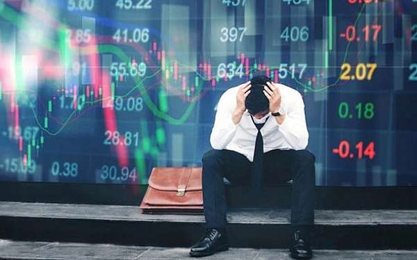 7 sai lầm nhà đầu tư cần tránh khi tham gia thị trường chứng khoán để tránh "xa bờ"