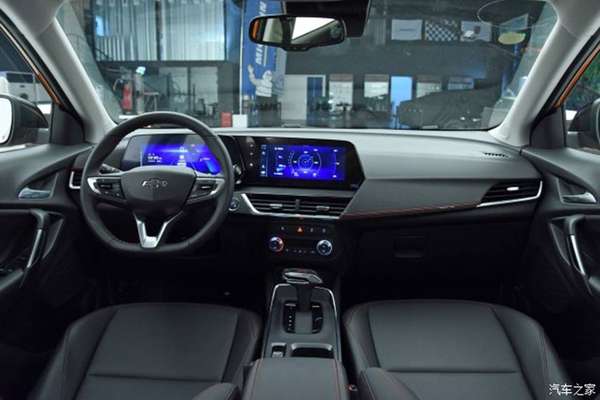 Lộ diện SUV mới Chevrolet Tracker RS 2023 giá chỉ từ 355 triệu đồng
