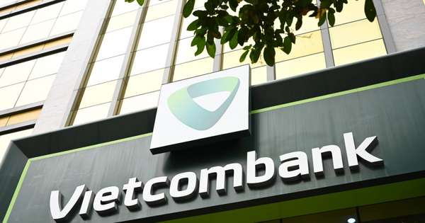 Vietcombank nâng lãi suất, cổ phiếu VCB góp công lớn giúp VN-Index vượt mốc 1.050 điểm