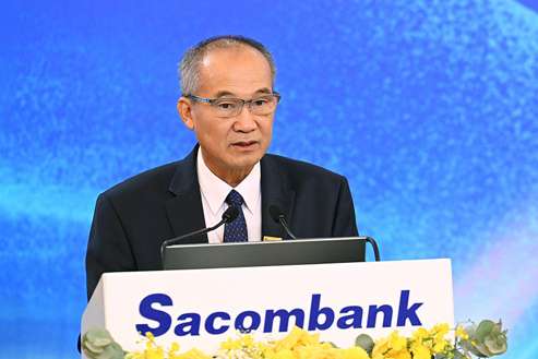 Bộ Công an bác bỏ thông tin Chủ tịch Sacombank Dương Công Minh bị cấm xuất cảnh