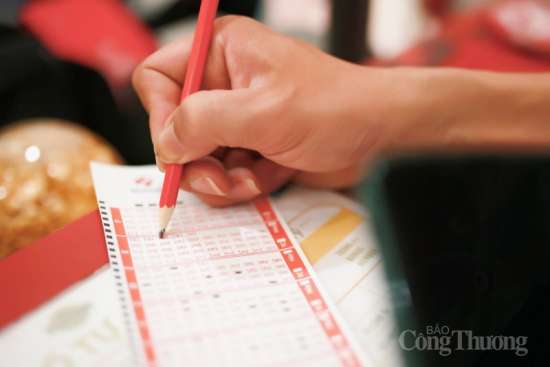 Tiếp tục có thêm 1 người đổi đời nhờ trúng Vietlott hơn 20 tỷ đồng