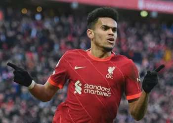 Tin chuyển nhượng 16/3: Liverpool nhắm Guéhi, Barcelona theo đuổi Luis Díaz