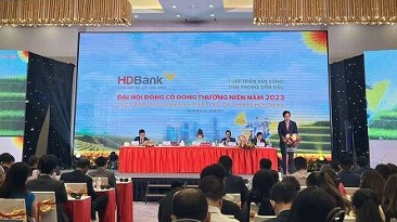 ĐHĐCĐ HDBank: Mục tiêu lợi nhuận gần 14.000 tỷ, chuyển giao bắt buộc 1 ngân hàng TMCP
