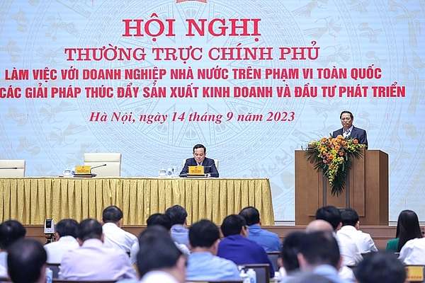 Thủ tướng Phạm Minh Chính chủ trì Hội nghị của Thường trực Chính phủ làm việc với doanh nghiệp Nhà nước về các giải pháp thúc đẩy sản xuất kinh doanh và đầu tư phát triển - Ảnh: VGP/Nhật Bắc