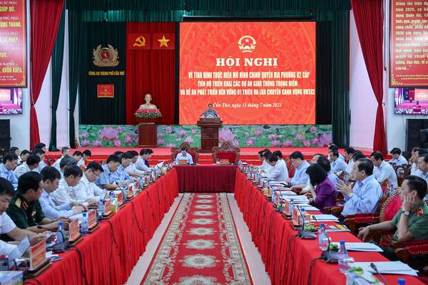 Thủ tướng: ĐBSCL cần đoàn kết hơn nữa, bứt phá, thần tốc hơn nữa- Ảnh 9. Thủ tướng: ĐBSCL cần đoàn kết hơn nữa, bứt phá, thần tốc hơn nữa- Ảnh 9.