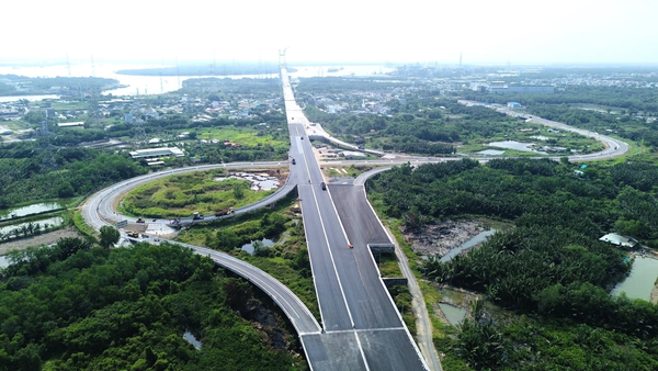 bến lức long thành