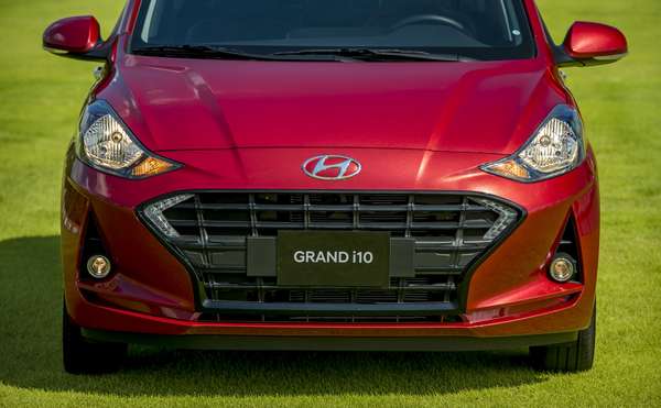 Đầu xe Hyundai Grand i10