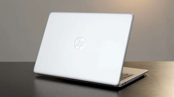 Laptop HP 240 G9 i5 khiến dân tình không khỏi 
