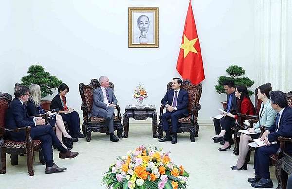 Phó Thủ tướng Lê Minh Khái mong muốn của Warburg Pincus tiếp tục nghiên cứu, mở rộng quan hệ đối tác với các doanh nghiệp Việt Nam, đầu tư thành công vào những dự án mới. Ảnh VGP