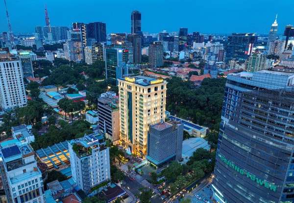 Toàn cảnh toà cao ốc văn phòng ThaiSquare The Merit