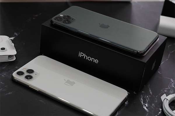 Giá iPhone 11 Pro Max mới nhất ngày 24/2: Cú trượt giá chưa từng có trong họ iPhone