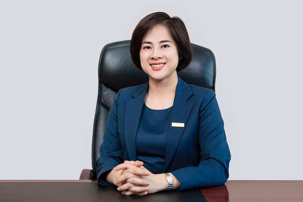 Bà Đỗ Hà Phương - Tân Chủ tịch HĐQT Eximbnak
