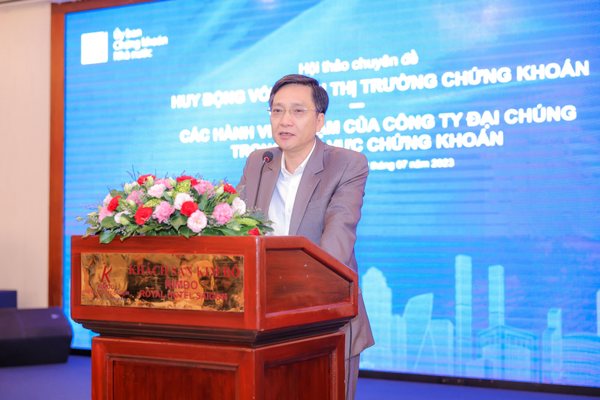 Ông Lê Nhị Năng,Trưởng Đại diện Văn phòng tại Tp. Hồ Chí Minh phát biểu tại hội thảo