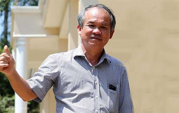 Bầu Đức - Trồng dâu nuôi tằm