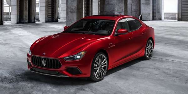 Giá xe Maserati Ghibli niêm yết và lăn bánh giữa tháng 12/2023