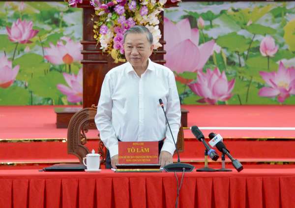 Tổng Bí thư: Hợp nhất 3 địa phương đủ tầm dẫn dắt cho cả vùng ĐBSCL- Ảnh 1. Tổng Bí thư: Hợp nhất 3 địa phương đủ tầm dẫn dắt cho cả vùng ĐBSCL- Ảnh 1.