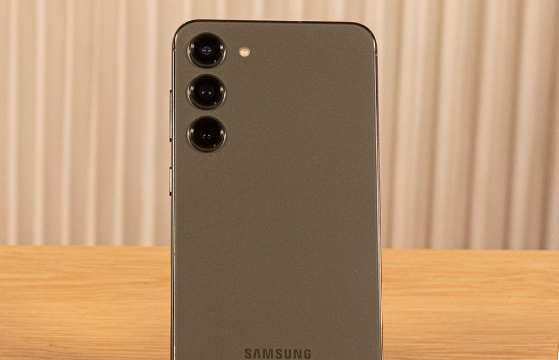 Hơn 15 triệu, rinh ngay Samsung Galaxy S23: Chip Rồng mạnh nhất, camera “nét căng”