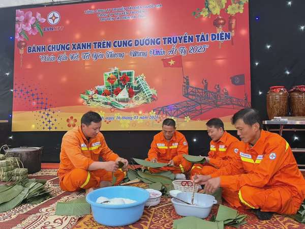 Tết sớm của những người truyền tải điện