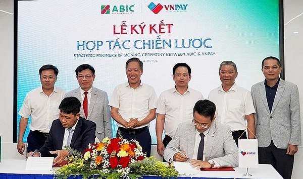 VNPAY) và Bảo hiểm Agribank đã ký kết thỏa thuận hợp tác chiến lược nhằm phát triển thị trường bảo hiểm số tại Việt Nam.