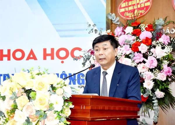 PGS, TS Phạm Minh Sơn, Phó Bí thư Đảng ủy, Giám đốc Học viện phát biểu tại Lễ kỷ niệm