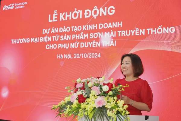 Công ty Coca-Cola Việt Nam: Đào tạo kinh doanh thương mại điện tử từ sản phẩm sơn mài truyền thống