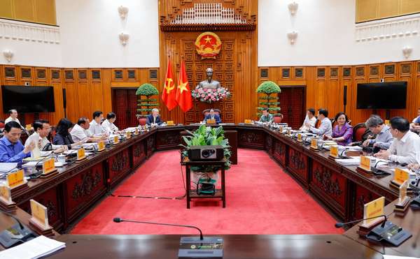 Thủ tướng: Các bộ cần rà soát, phân cấp, phân quyền hơn nữa cho địa phương- Ảnh 2.