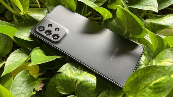 Galaxy A53 5G xứng danh vua giá rẻ phân khúc tầm trung: Samsung 